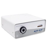 Medicininis nešiojamas ksenoninis šaltos šviesos šaltinis, skirtas Ent